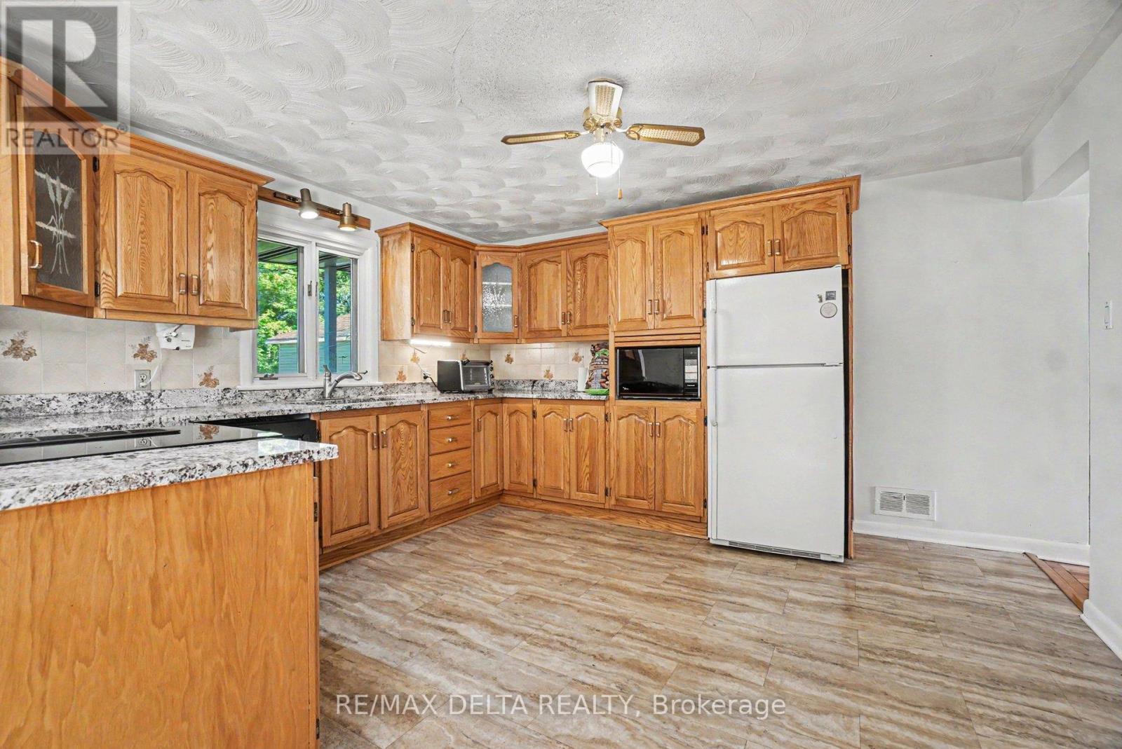 352 Lacasse Avenue Property Photo 13