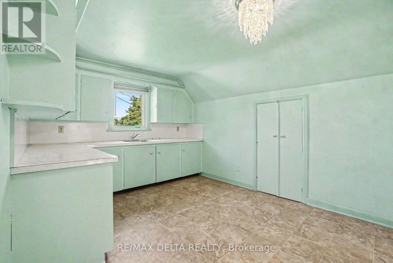 352 Lacasse Avenue Property Photo 28