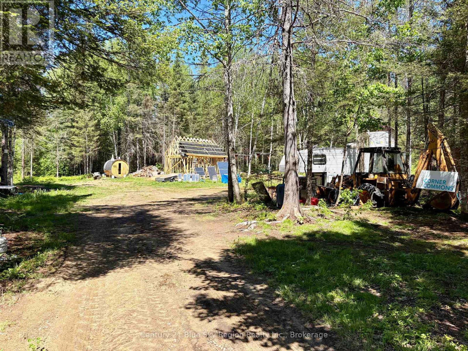 324 Proudfoot Road N Property Photo 6