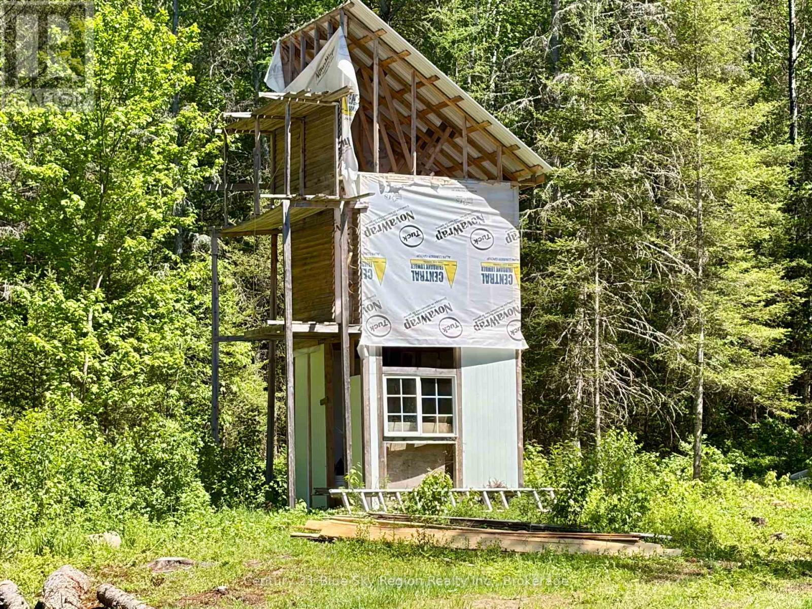 324 Proudfoot Road N Property Photo 17