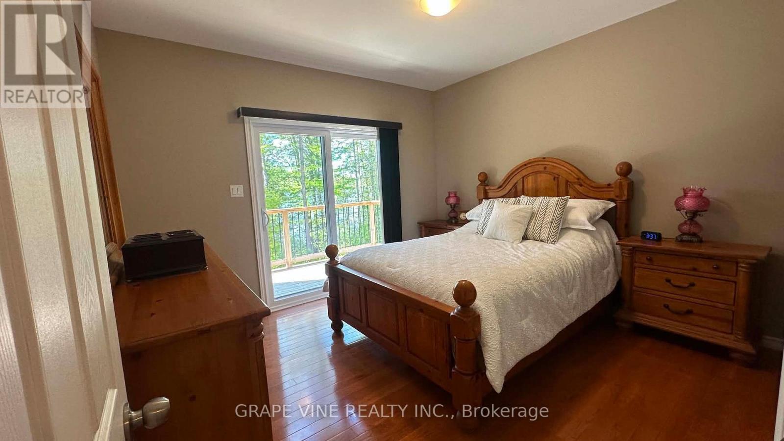 424 Lakewoods Drive Property Photo 18