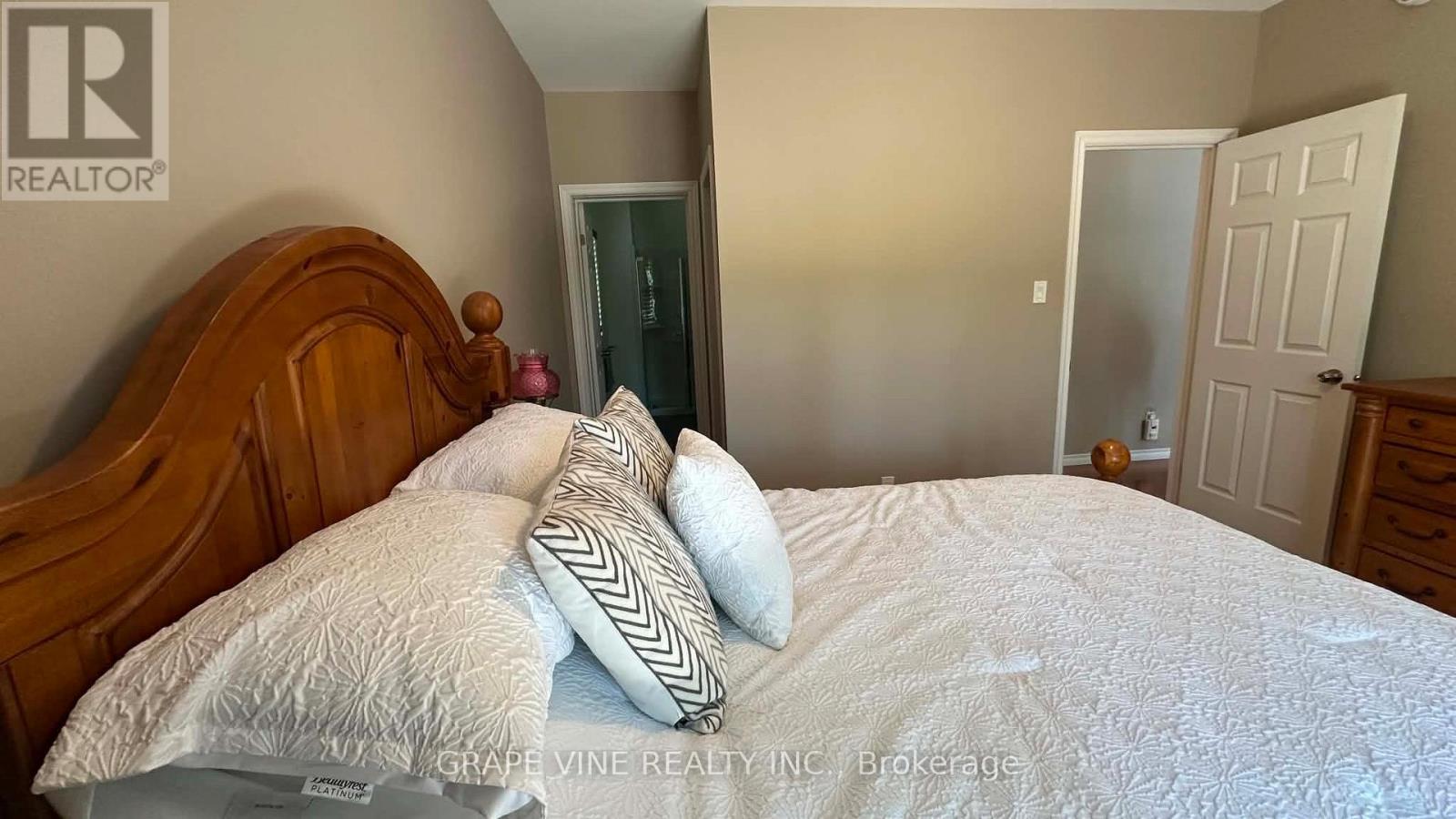 424 Lakewoods Drive Property Photo 19