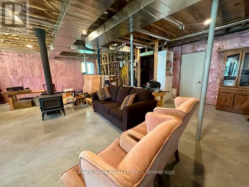 424 Lakewoods Drive Property Photo 23