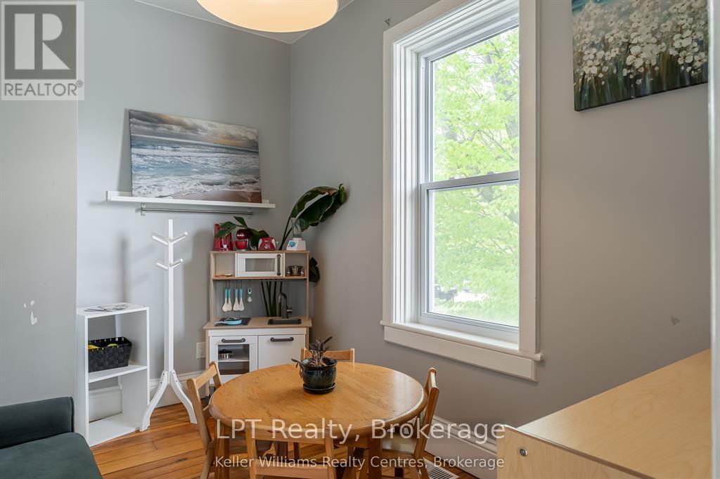569 Catherine Street Property Photo 39