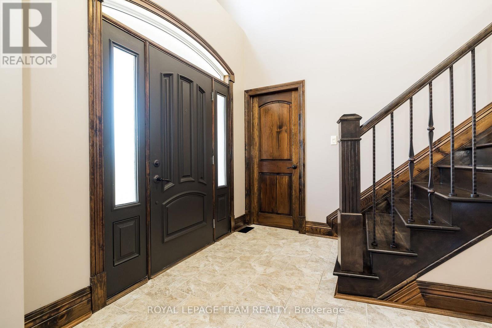 519 Emerald Street Property Photo 5