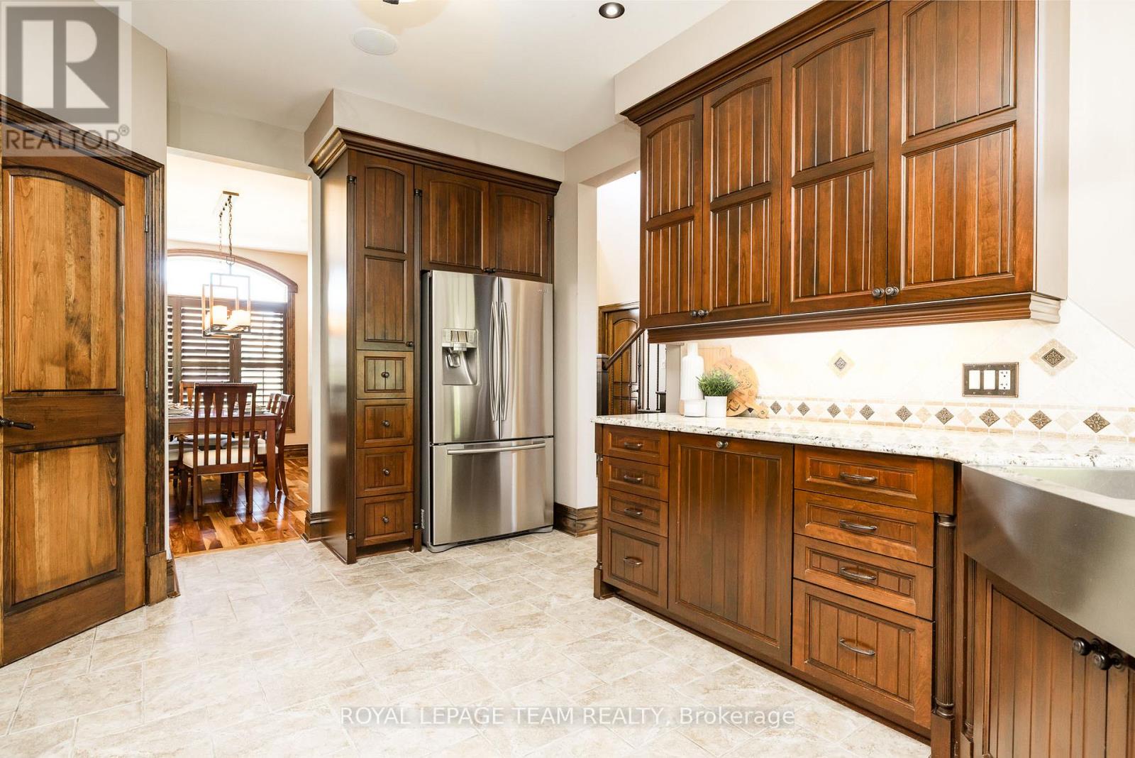 519 Emerald Street Property Photo 8