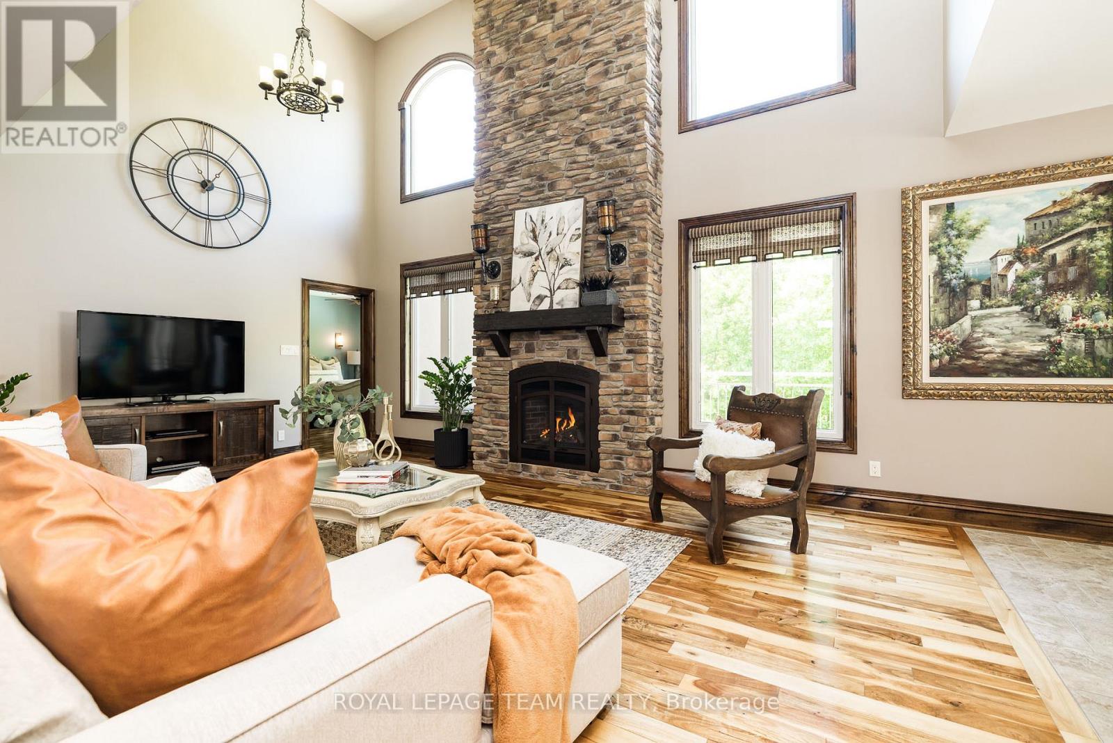 519 Emerald Street Property Photo 12
