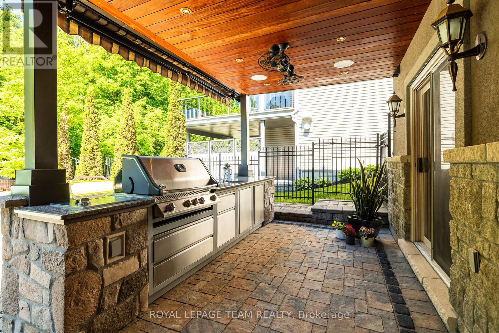 519 Emerald Street Property Photo 42