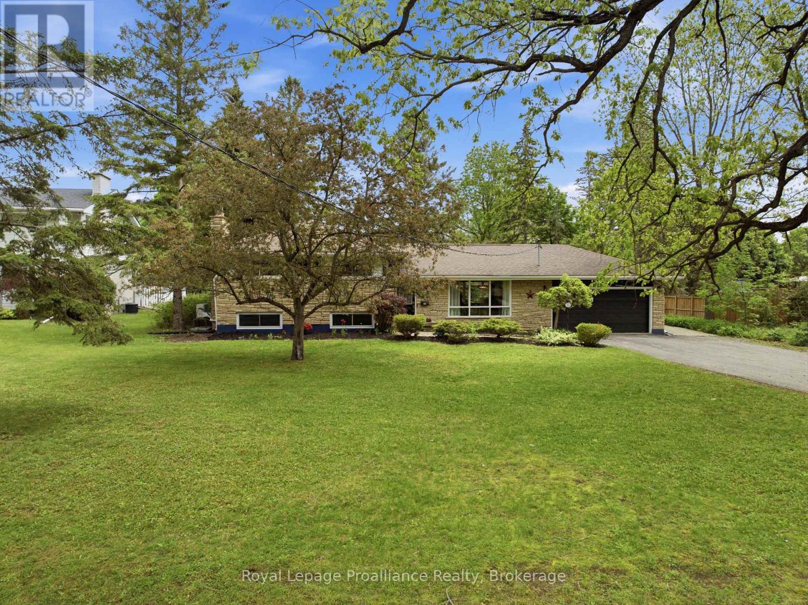 51 SELENA AVENUE