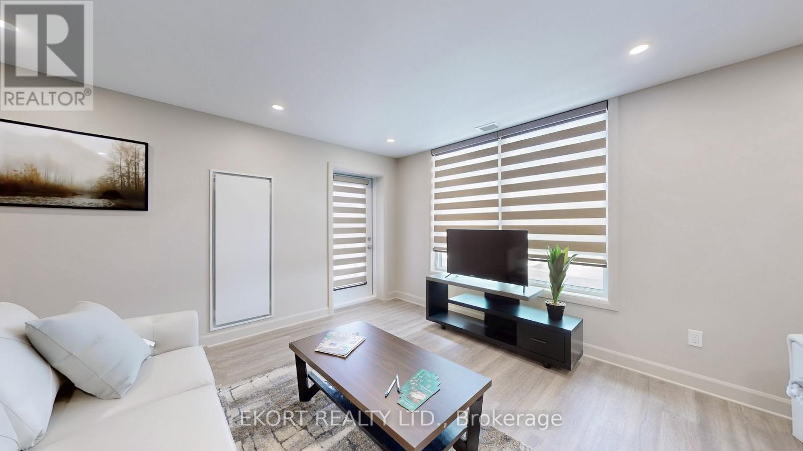 203 - 156a Wims Way Property Photo 11