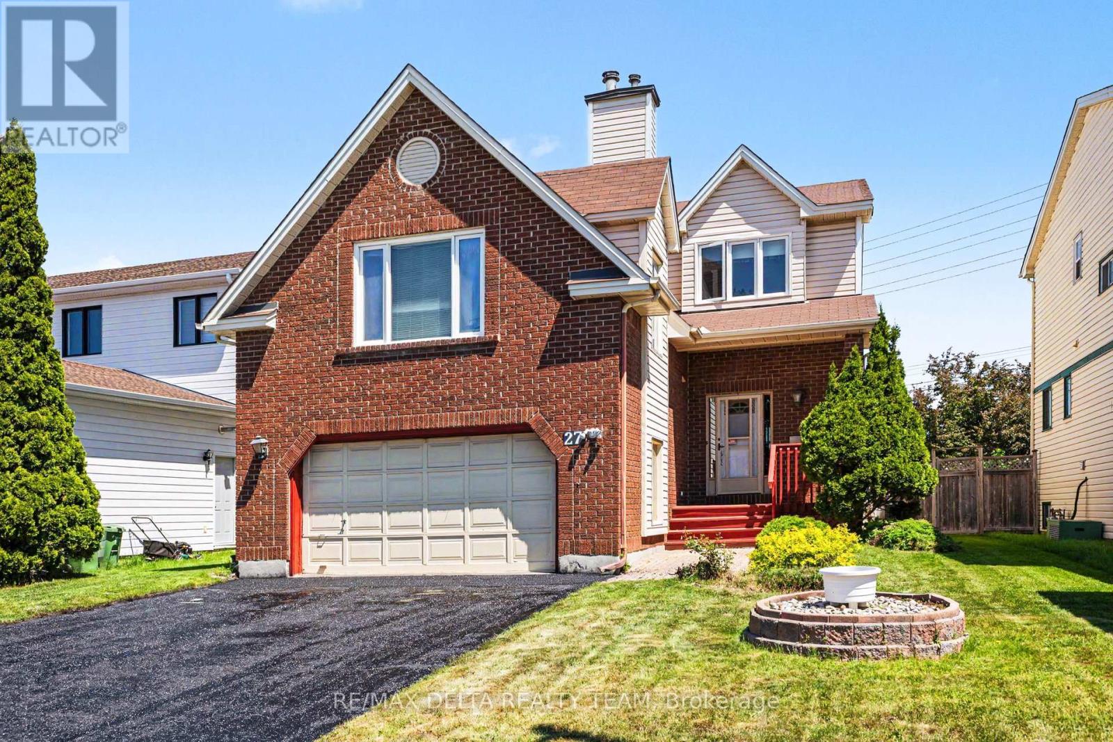 27 BRAMBLEGROVE CRESCENT
