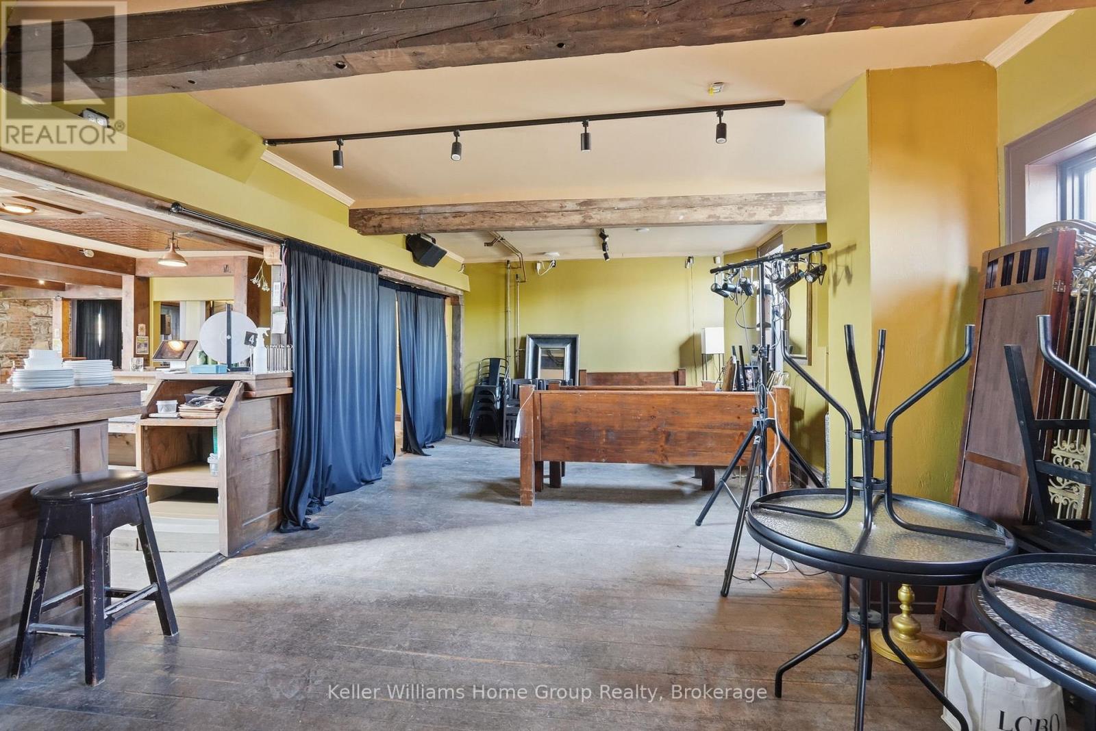 B - 49 Norfolk Street Property Photo 10