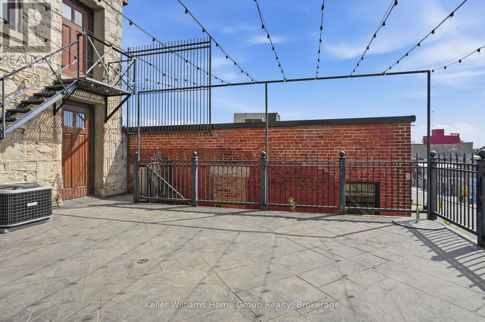 B - 49 Norfolk Street Property Photo 14