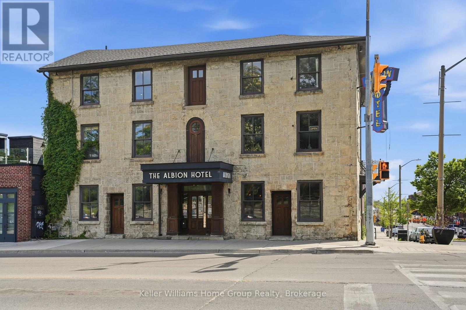 B - 49 Norfolk Street Property Photo 22