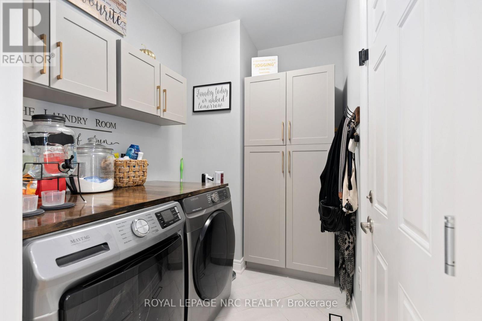 2895 Arrowsmith Court Property Photo 27