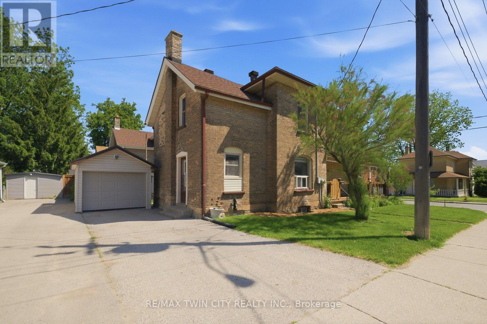 76 Brock Street Property Photo 2