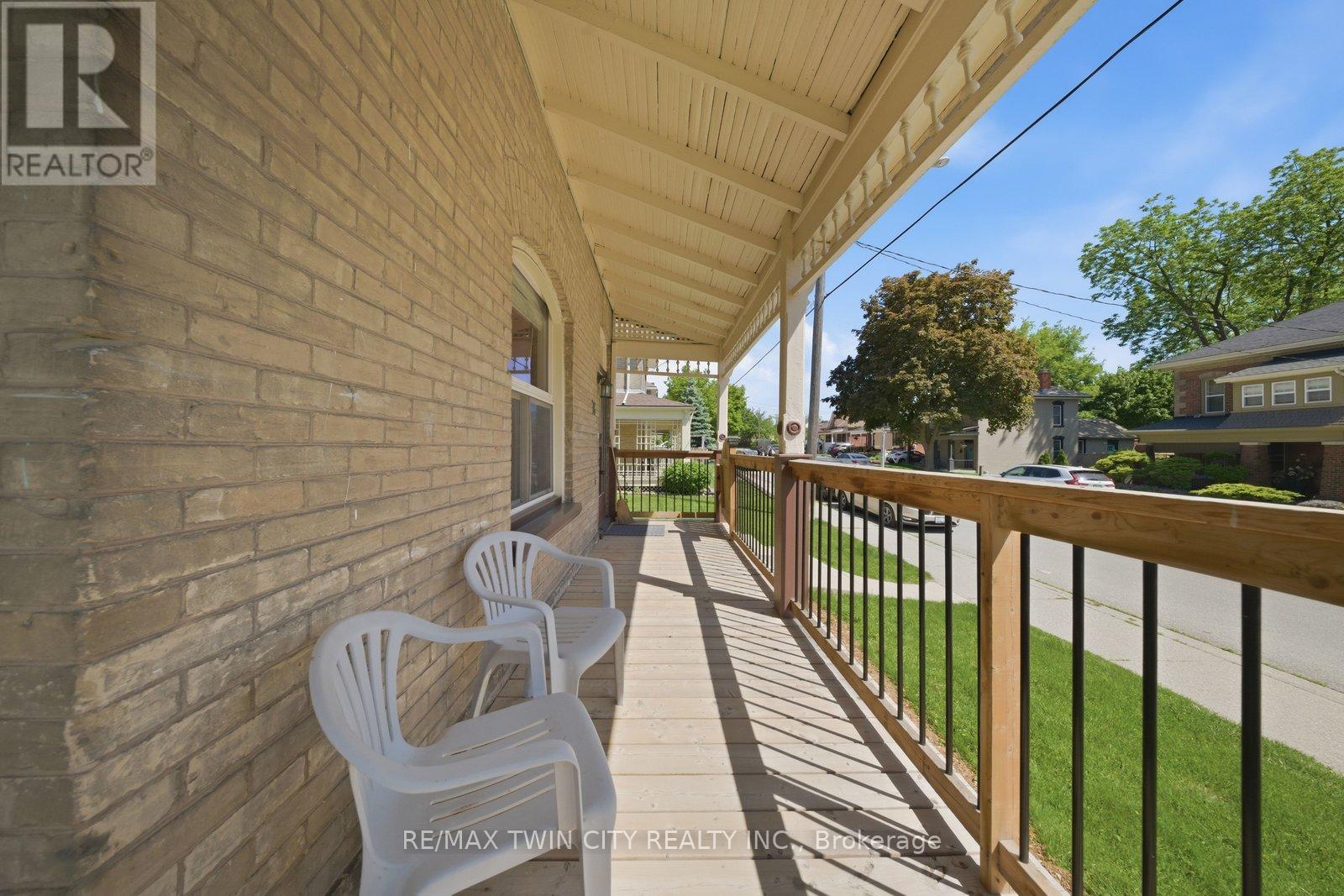 76 Brock Street Property Photo 27
