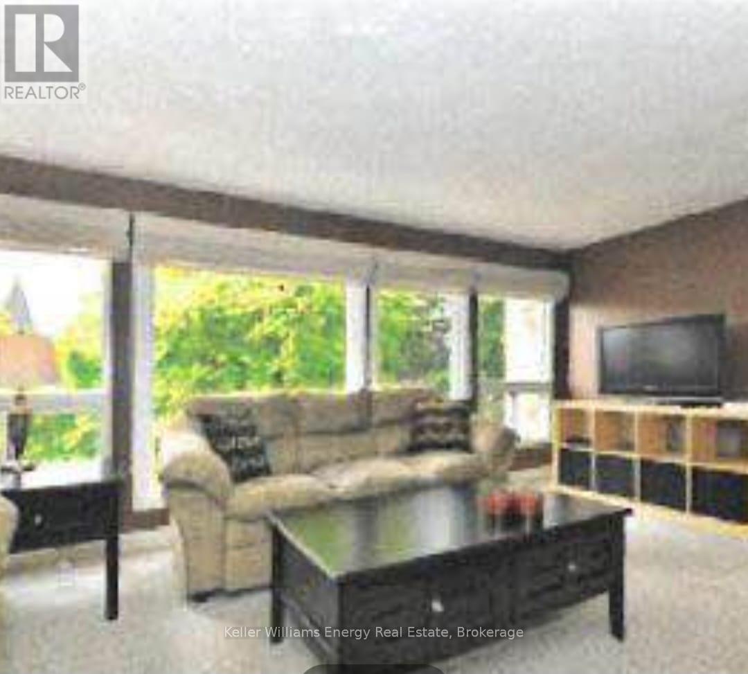 12 Chiddington Gate Property Photo 8
