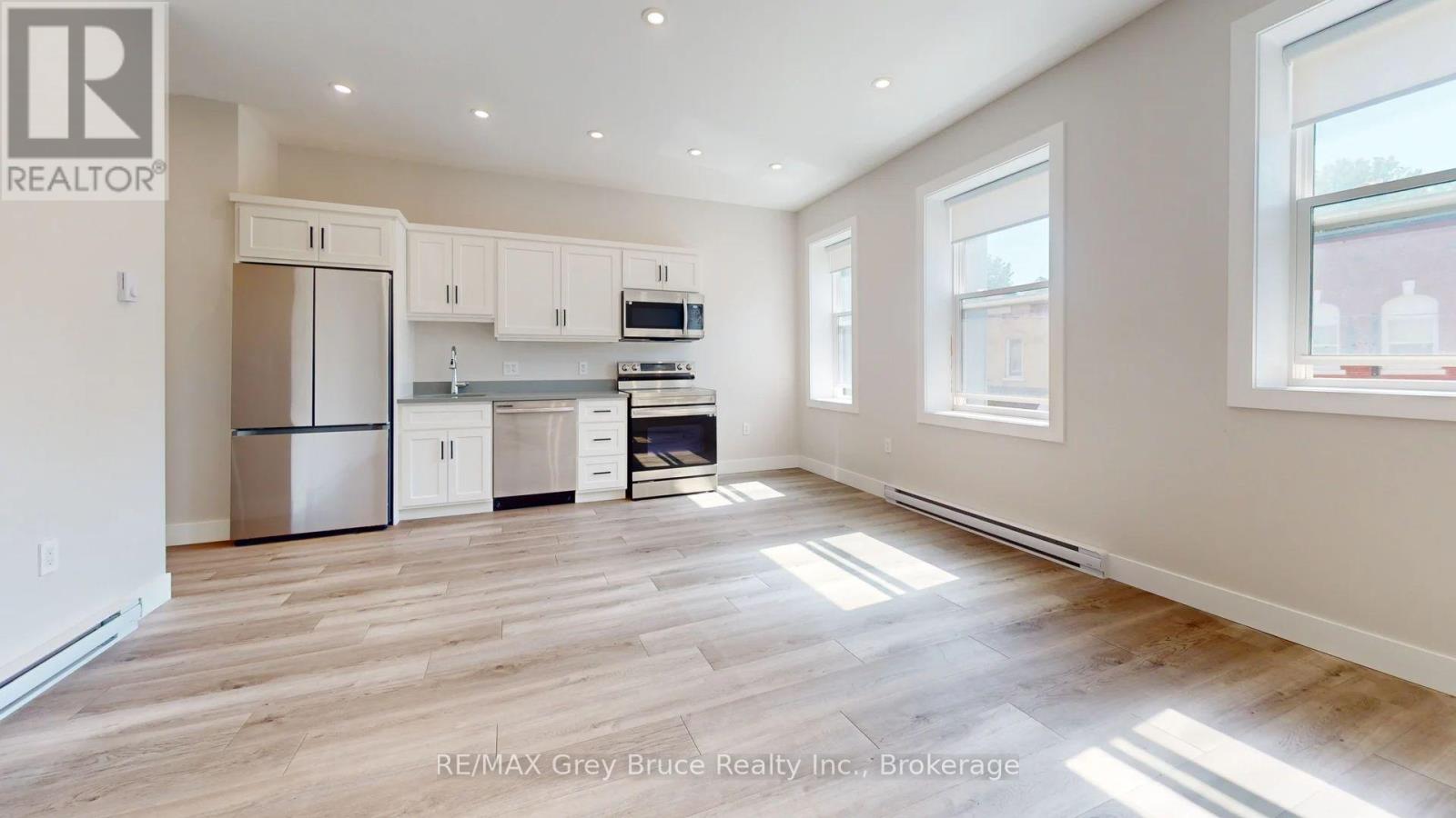 Unit 7 - 39 1st Avenue S Property Photo 3