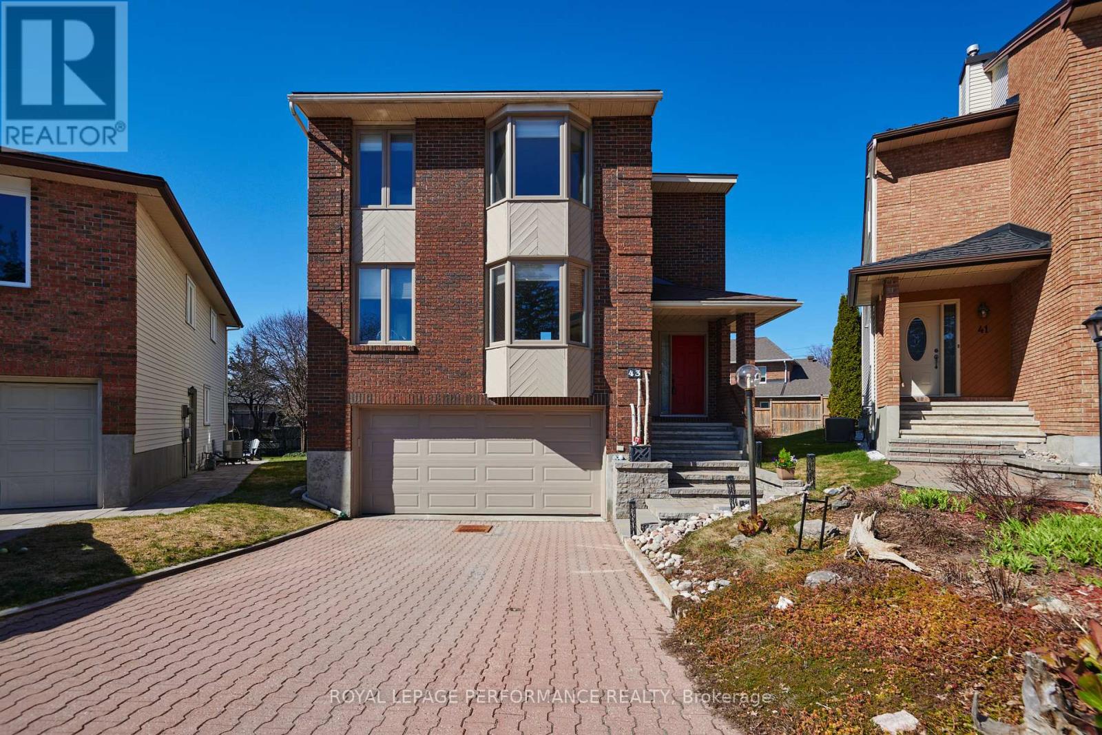 43 WATERVIEW COURT