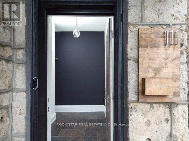 111 Ainslie Street N Property Photo 2