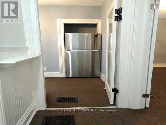 111 Ainslie Street N Property Photo 13