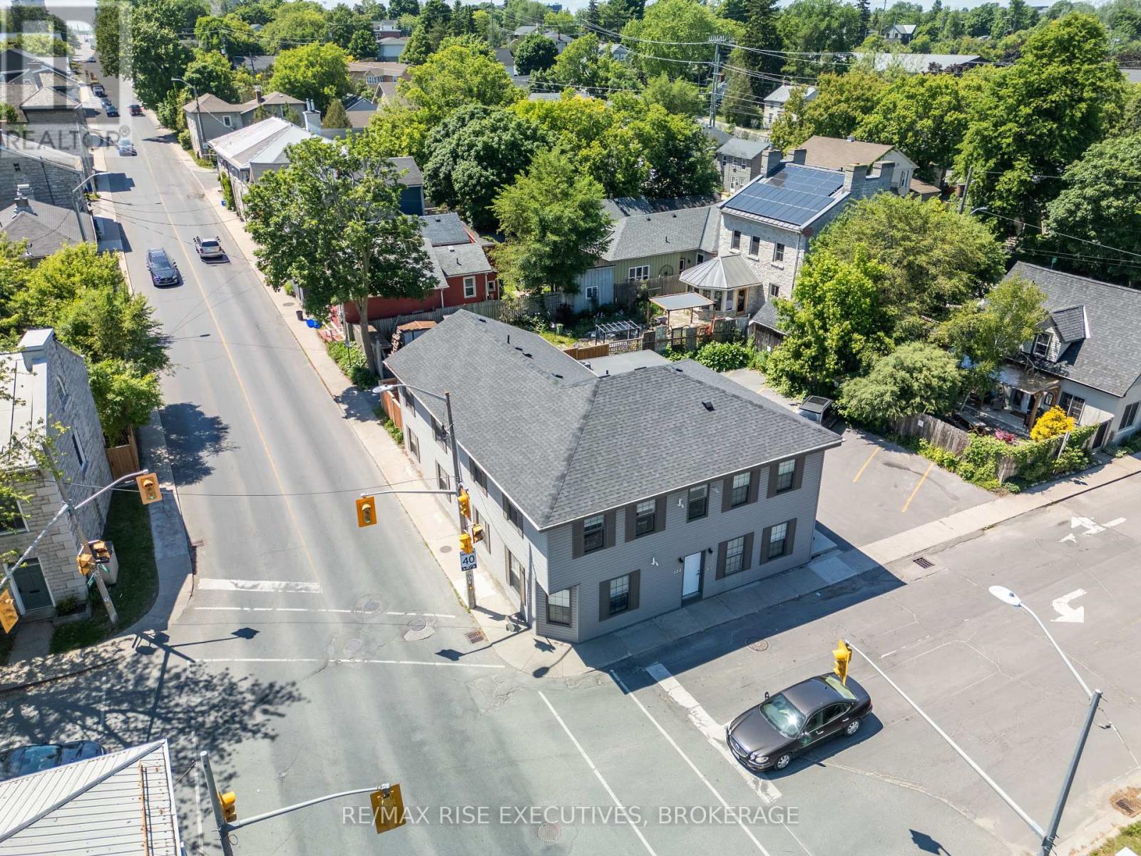 120 Yonge Street Property Photo 8