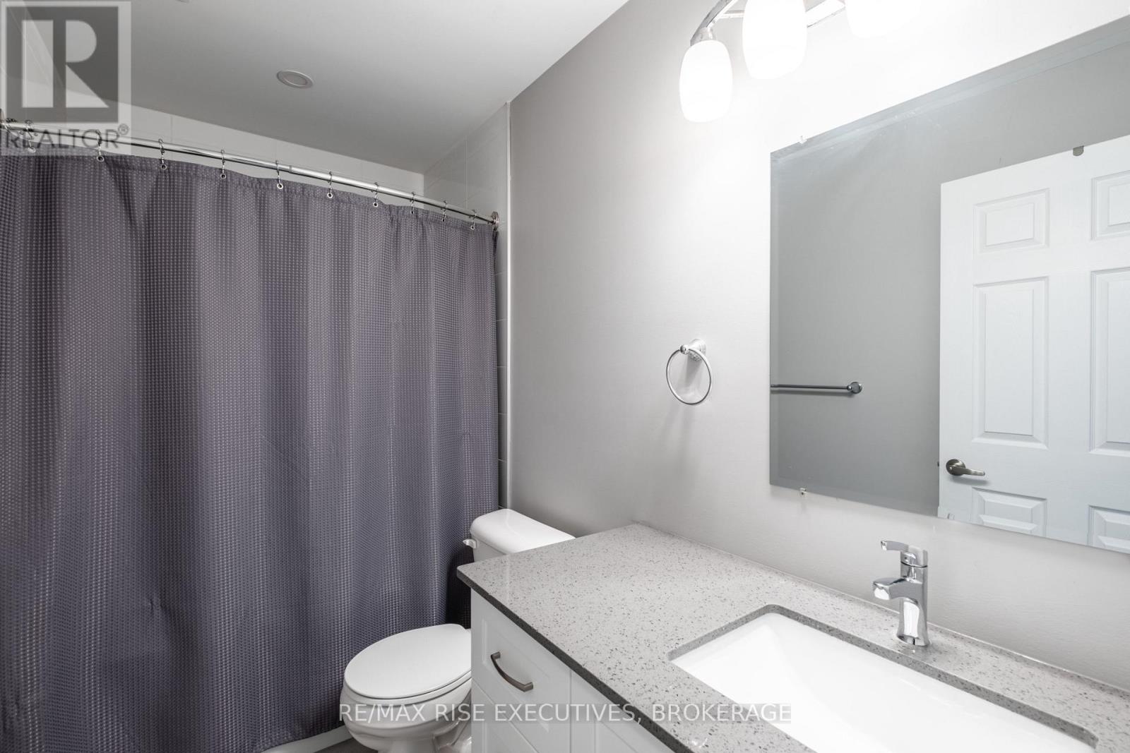 120 Yonge Street Property Photo 19