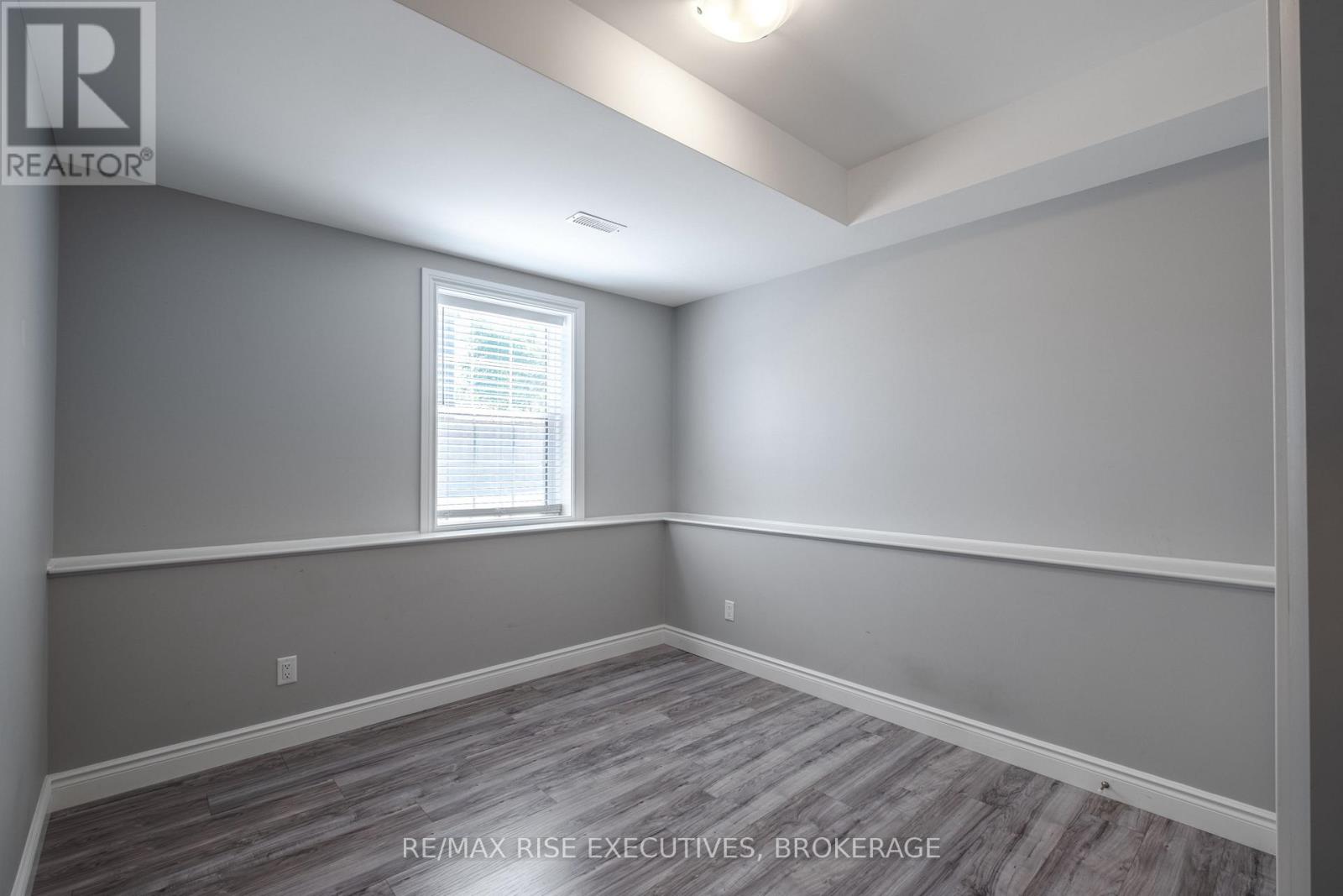 120 Yonge Street Property Photo 20