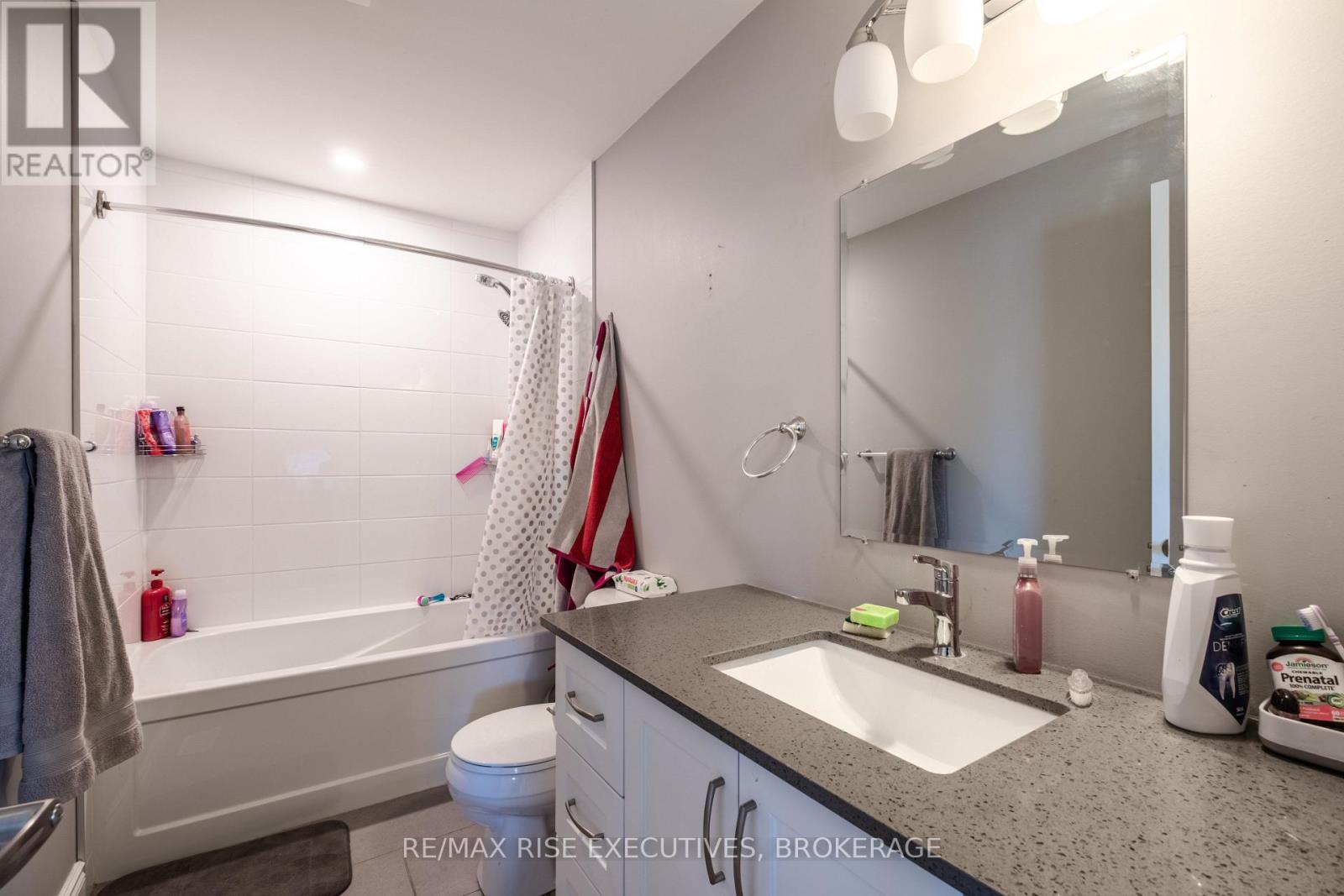 120 Yonge Street Property Photo 27