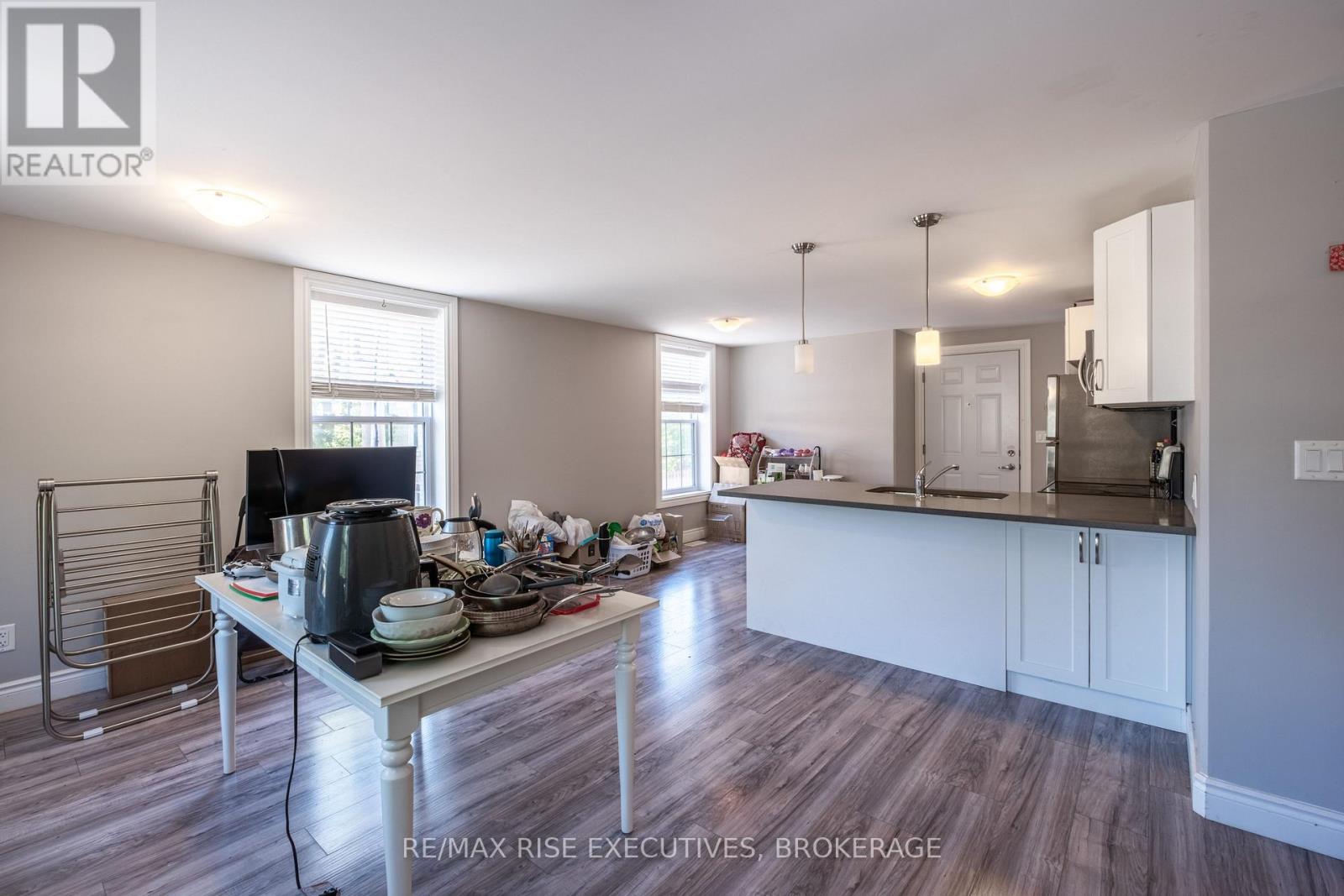 120 Yonge Street Property Photo 36