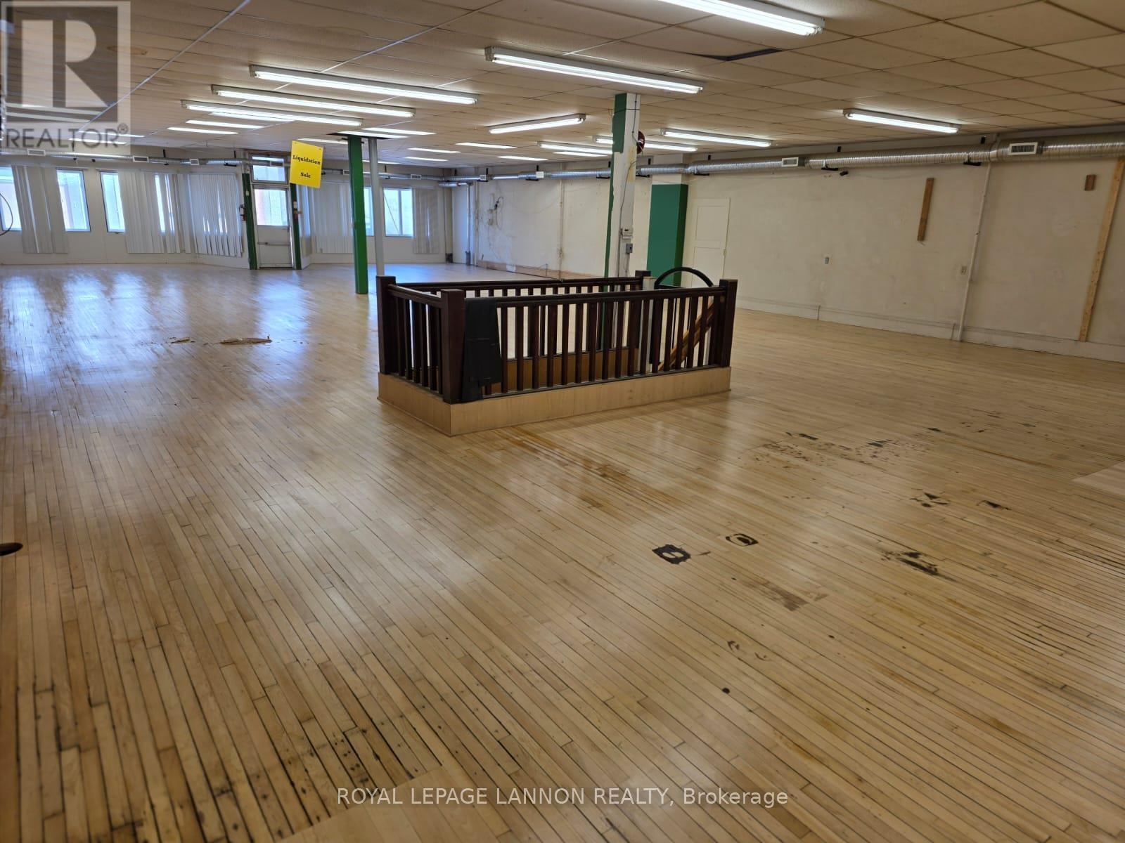 211 Simpson Street Property Photo 9