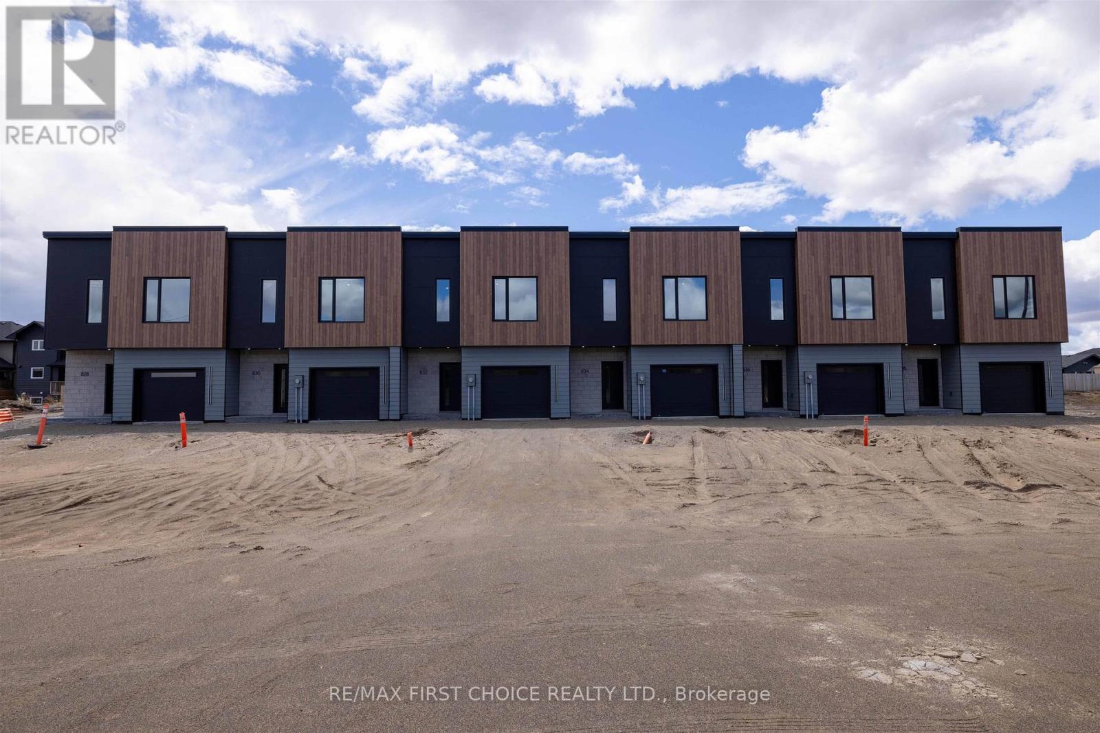 834 Weiler Boulevard Property Photo 1