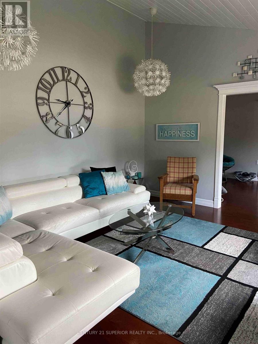 110 Peninsula Road Property Photo 2