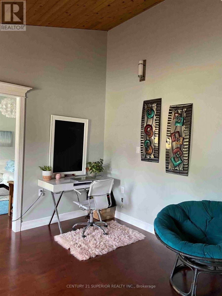 110 Peninsula Road Property Photo 9