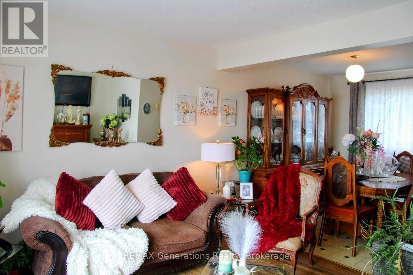 80 Matachewan Road Property Photo 2