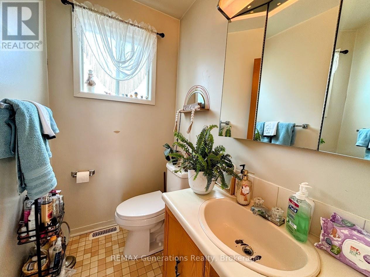 80 Matachewan Road Property Photo 8