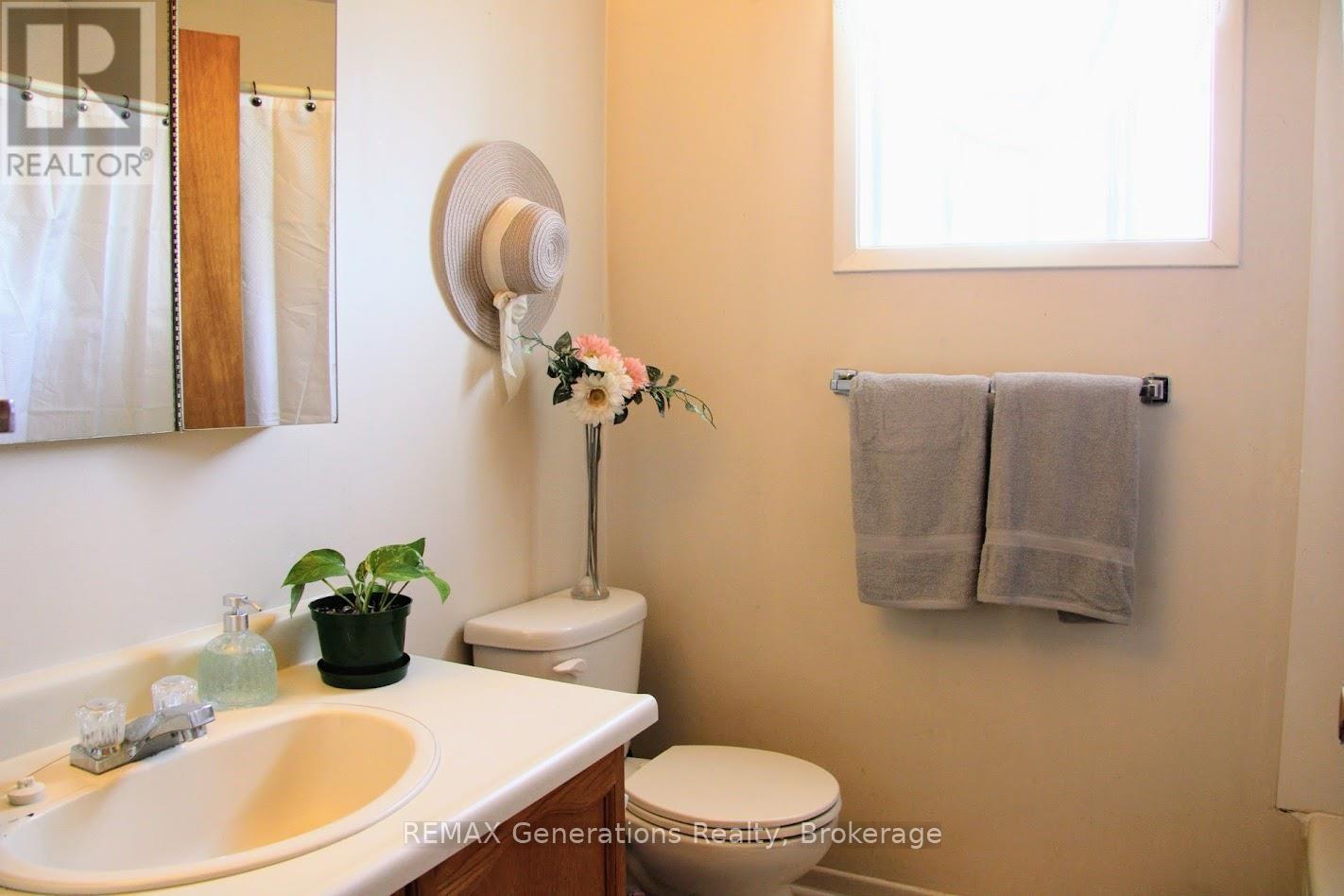 80 Matachewan Road Property Photo 15