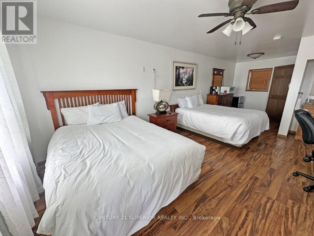 406 Hwy 11 623 Property Photo 15
