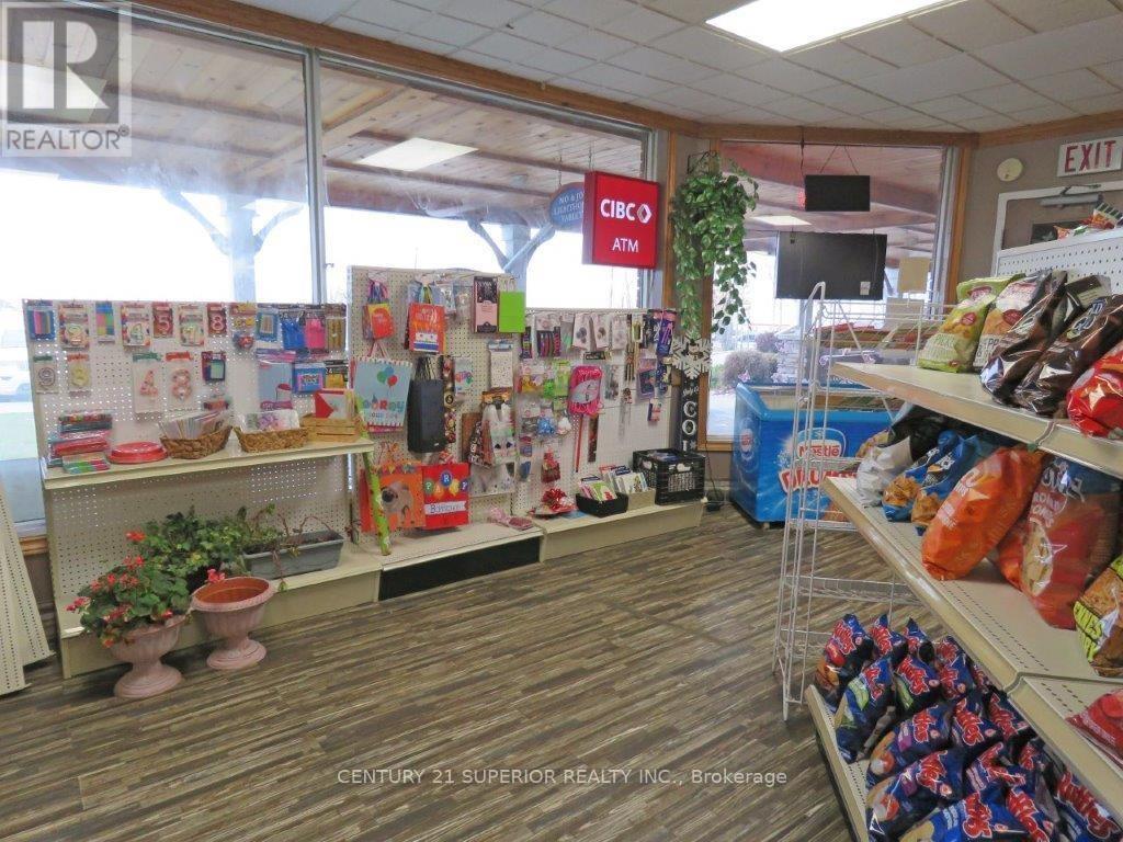 41 Simcoe Plaza Property Photo 9