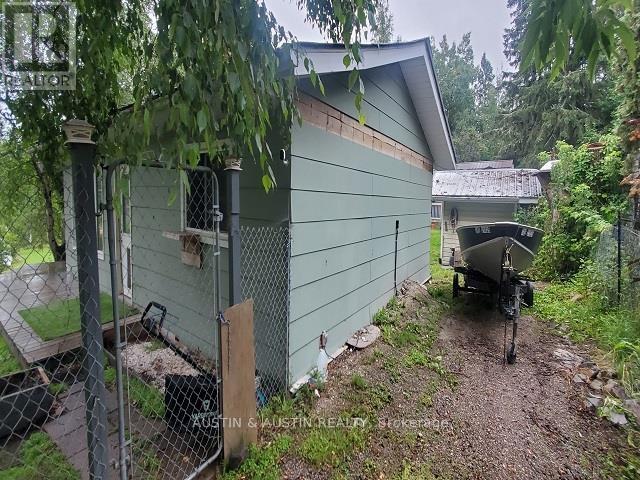 33 Victoria Street N Property Photo 12
