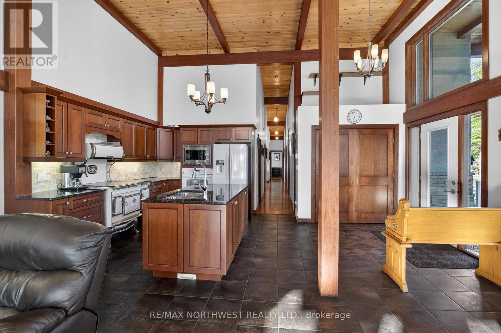 447 Hopkins Bay Road Property Photo 10