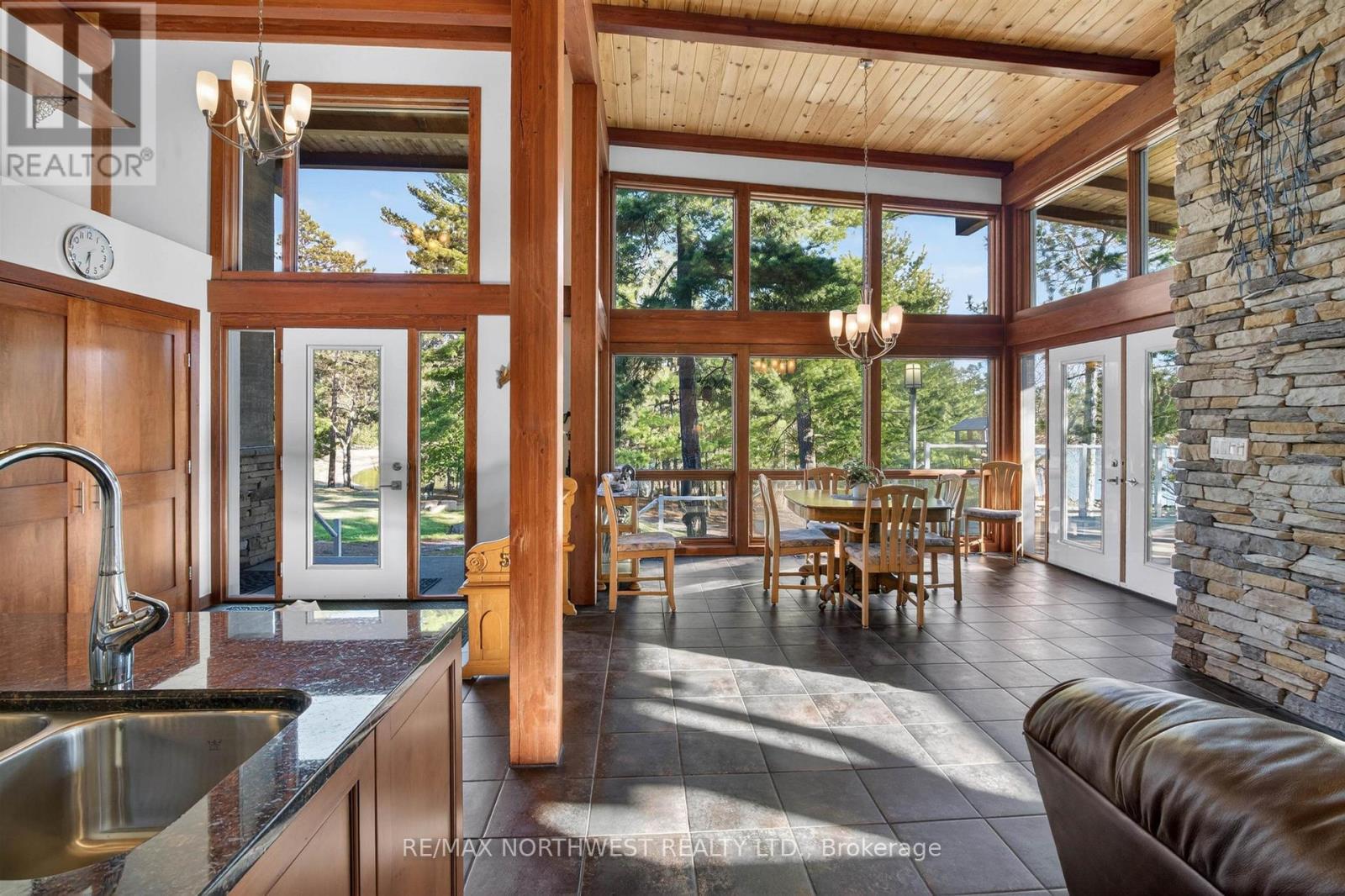 447 Hopkins Bay Road Property Photo 11