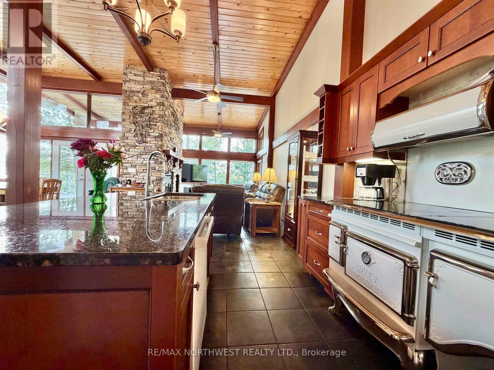 447 Hopkins Bay Road Property Photo 13