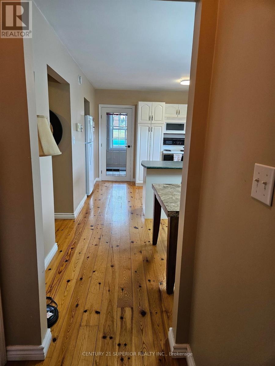 7 Stevens Ave Property Photo 8