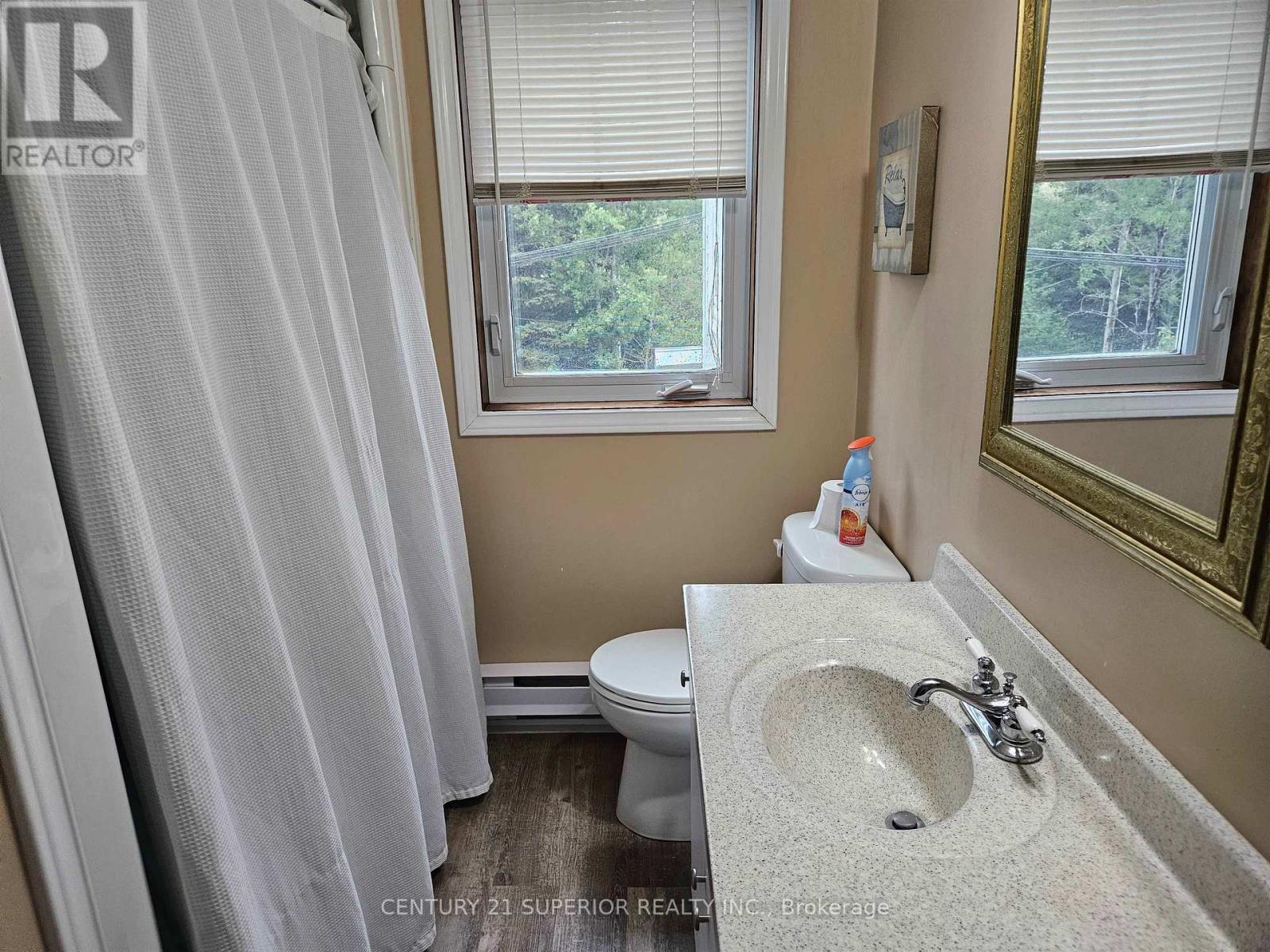 7 Stevens Ave Property Photo 18