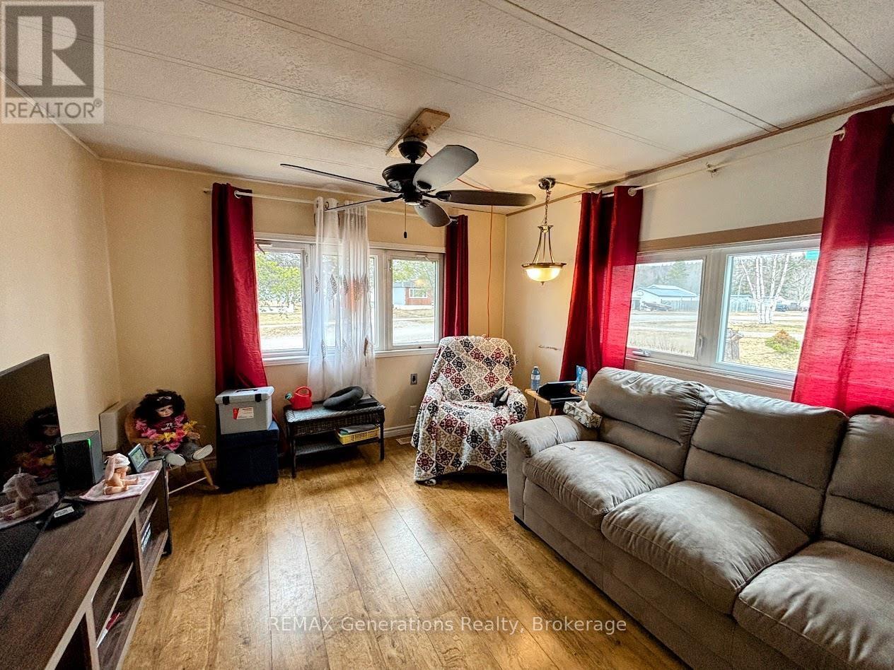22 Jackson Crescent Property Photo 4