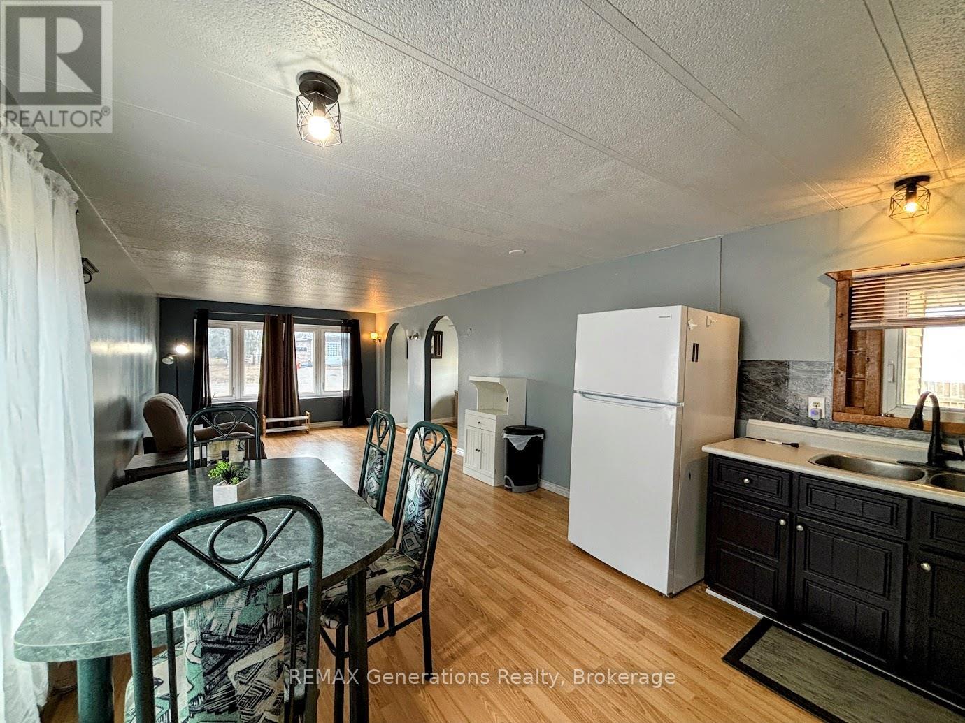 25 Coveney Street Property Photo 4