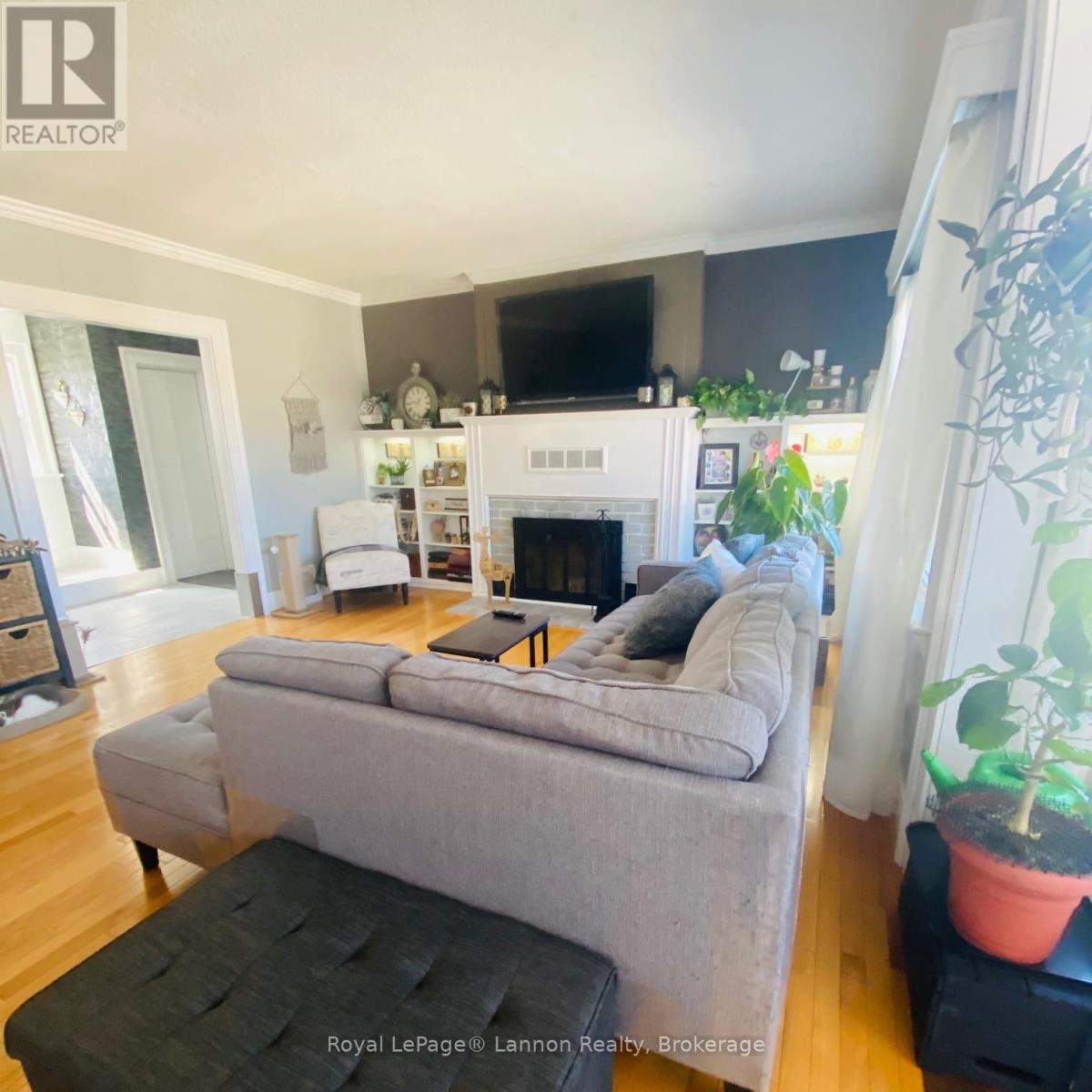 209 Mckenzie Avenue E Property Photo 2