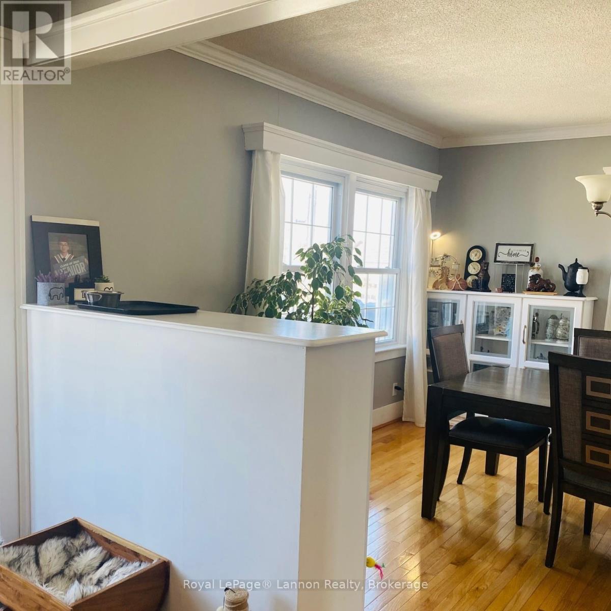 209 Mckenzie Avenue E Property Photo 5